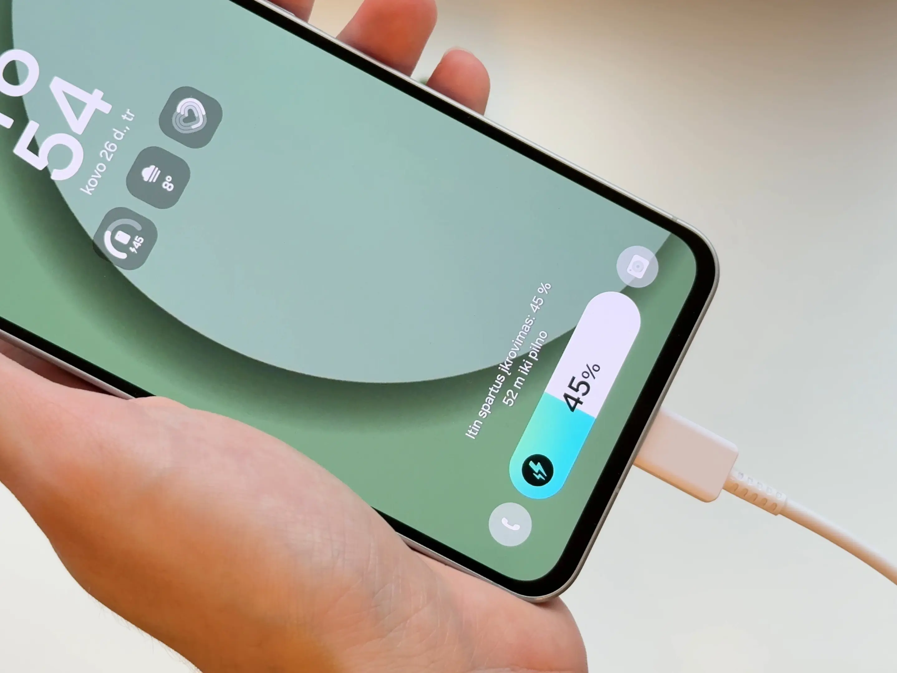 Galaxy A36 ir Galaxy A56 įkrovimas