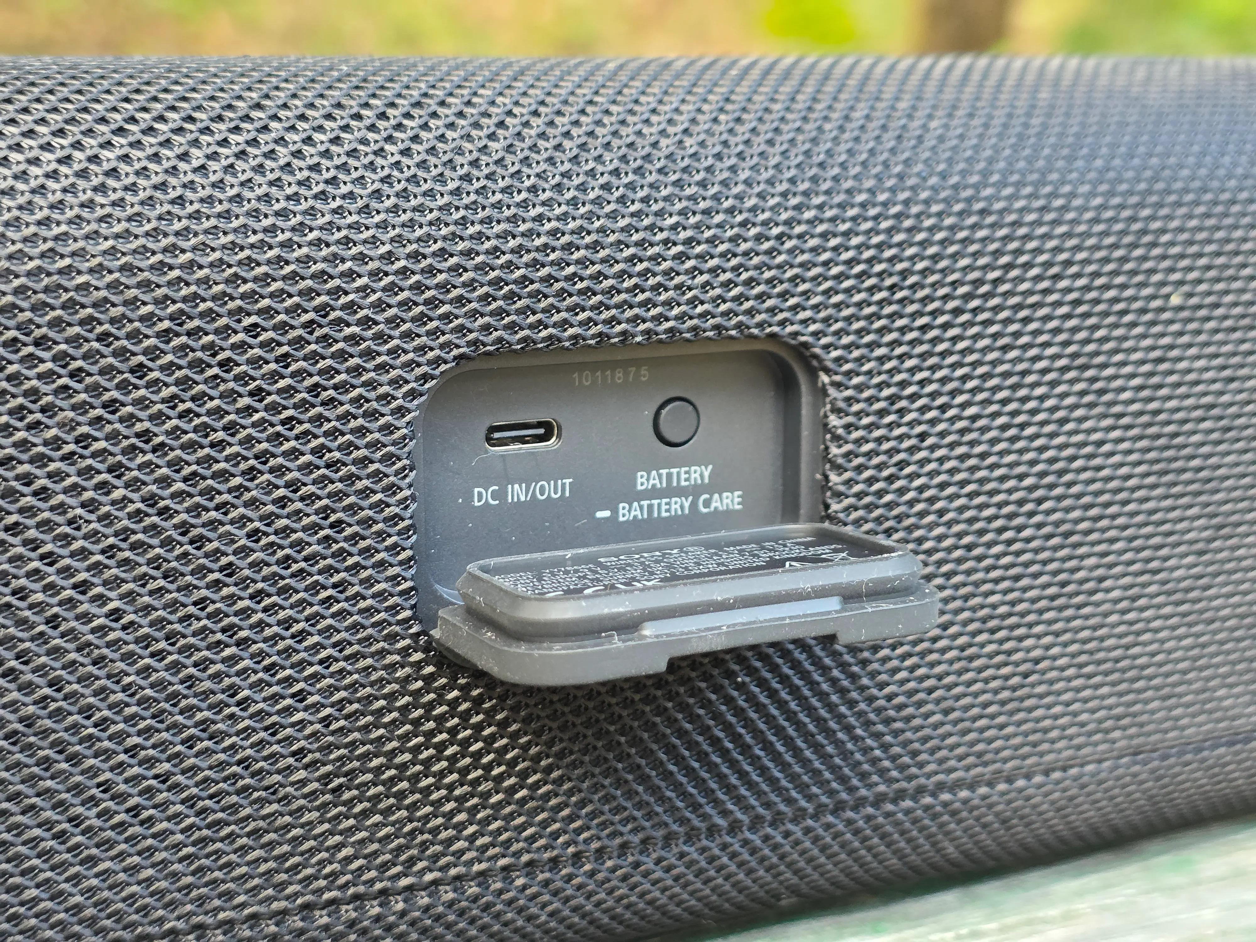 Sony ULT FIELD 3 USB-C jungtis